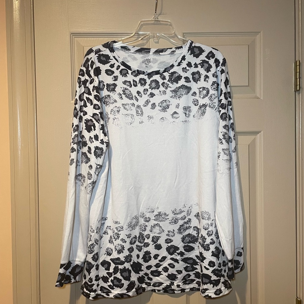 Tickled Teal Leopard Print Long Sleeve Scoop Neck Color Block Top, Size XL